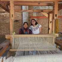 Taking a photo with this kind lady from Teotitlán del Valle after a natural dye and rug-making demonstration. 